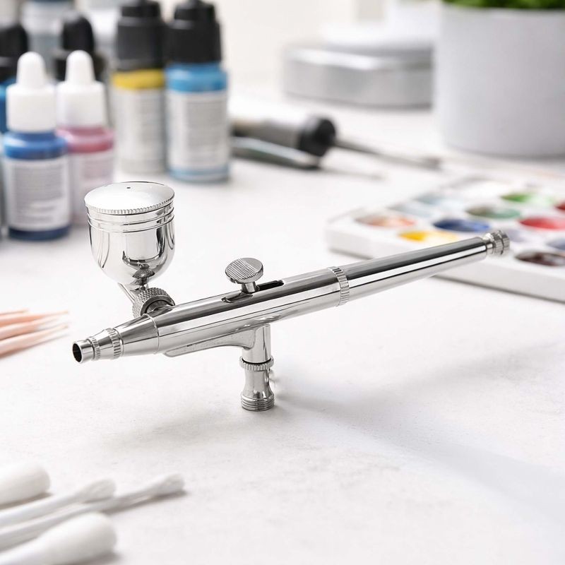 Airbrush-pistooli Typ 134K Double-Action, suuttimet 0,2-0,5 mm, 2 värikuppia, pienoismallit ja kynsimuotoilu