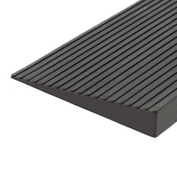 Kynnysramppi pyörätuolille ja rollaattorille, 900 x 150 x 25 mm, musta, täyskumi, liukuestepinta