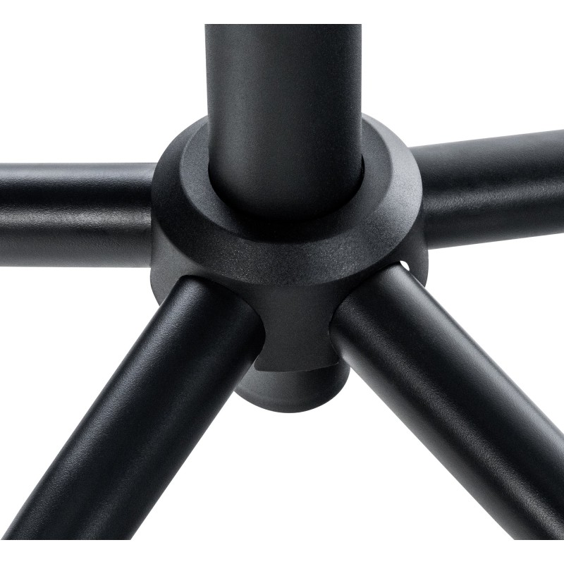 Säädettävä toimistotuolin runko keinumekanismilla ja pyörillä