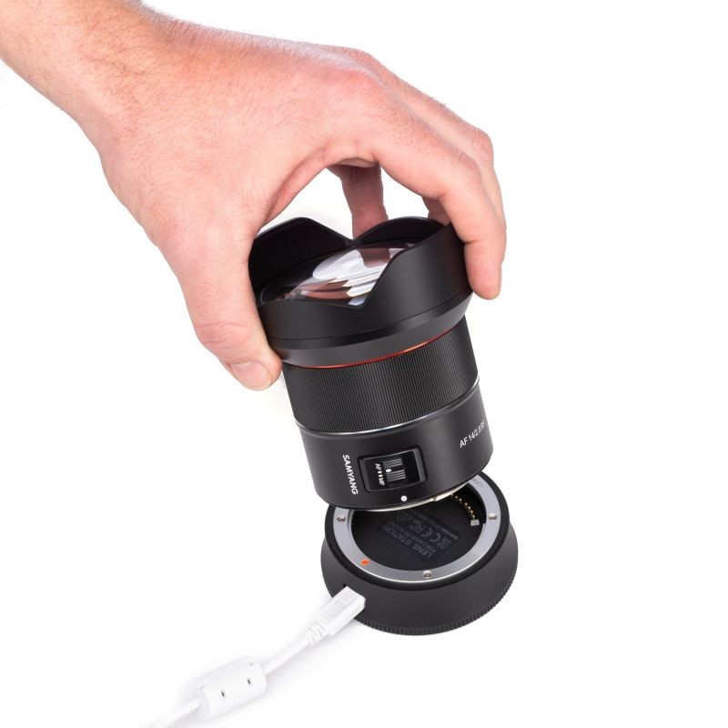 Samyang Lens Station -päivitysasema Canon RF -automaattitarkennusobjektiiveille, musta