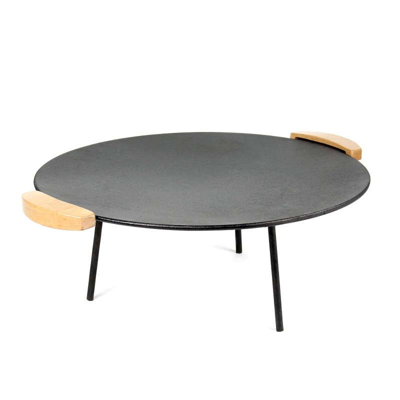 Valurautainen grillauslevy 44 cm, pyöreä, puukahvat, 2 jalkasarjaa 20 cm ja 32 cm