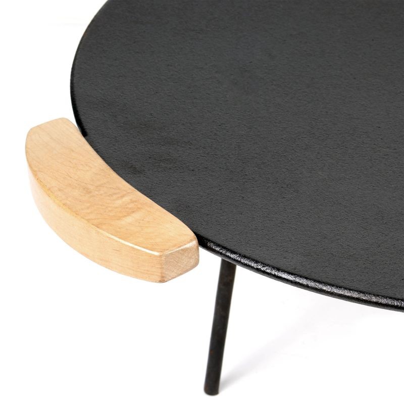 Valurautainen grillauslevy 44 cm, pyöreä, puukahvat, 2 jalkasarjaa 20 cm ja 32 cm