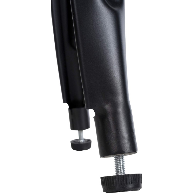 Tyylikäs massiivipuinen baarijakkara mattamustalla metallijalustalla