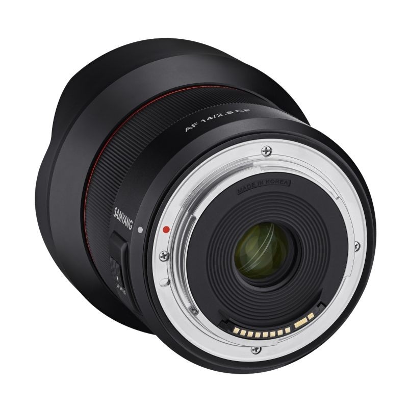 Samyang AF 14mm f/2.8 laajakulmaobjektiivi Canon EF- ja EF-S-kameroille, täyskenno ja APS-C