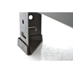 Metallinen säädettävä hyllyjärjestelmä kestävällä rakenteella ja monipuolisilla käyttömahdollisuuksilla