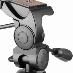 Walimex pro WAL-6702 Pro kolmijalka ja FT-6653H 3D-jalustapää, 12 kg kantavuus, sisältää laukun