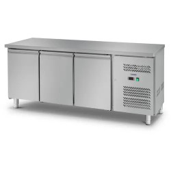Royal Catering RCLK S339 jäähdytyspöytä 339 l 3 ovea 179 5 x 60 cm ruostumaton teräs