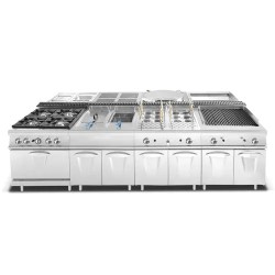 Royal Catering kaasuliesi 21,6 kW 6 poltintta ja alakaappi
