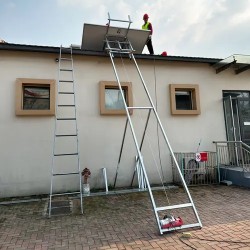 Rakennusnostin 10 m 200 kg tasakatoille