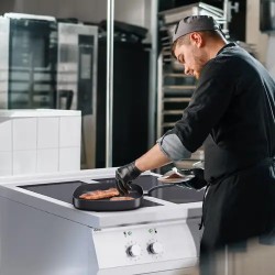 Royal Catering induktioliesi 17 000 W 4 x 30 cm 260 °C
