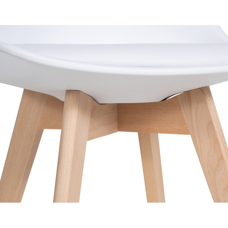 6 kpl ergonominen ruokailutuoli puisella rungolla ja keinonahkaistuimella