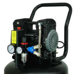 TRUTZHOLM hiljainen pystysuuntainen kompressori 36 l, 900 W, 8 bar, tarvikkeilla