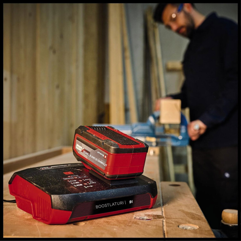 Einhell Power X-Boostcharger 8A -laturi, 18 V, 8 A Power X-Change -akuille
