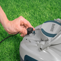 Bestway® AquaTronix™ G150 allasrobotti, akkukäyttöinen, johdoton, enintään 30 m²:n altaisiin, 58960