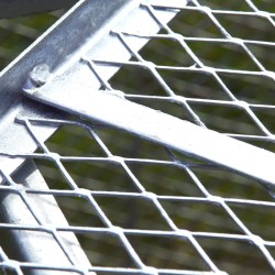 Kompostorin metallikansi tai pohja, 2 osaa, kuumasinkitty, 1SN3910