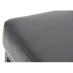 Klassinen baarijakkara modernilla twistillä - tyylikäs ja mukava