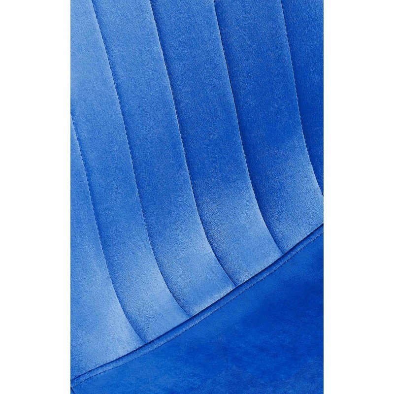 Tyylikäs samettinen ruokailutuoli pehmustetulla istuimella ja selkänojalla