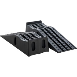 Ajoramppien ja pyöräkiilojen sarja auton huoltoon ja korjaukseen