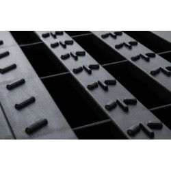 Ajoramppien ja pyöräkiilojen sarja auton huoltoon ja korjaukseen