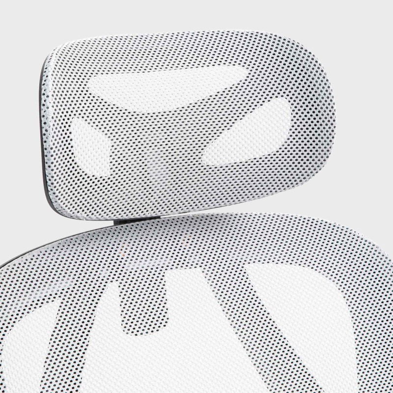 Ergonominen toimistotuoli säädettävällä selkänojalla ja niskatuella