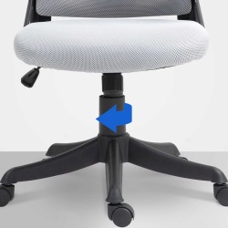 Ergonominen toimistotuoli säädettävällä selkänojalla ja niskatuella