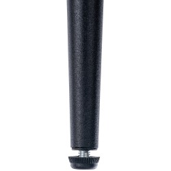 Moderni ruokailutuolipari pehmustetulla istuimella ja metallijalustalla