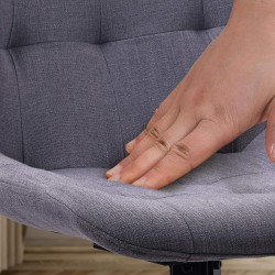 Tyylikäs kääntyvä ruokapöydän tuoli pehmustetulla istuimella ja selkänojalla