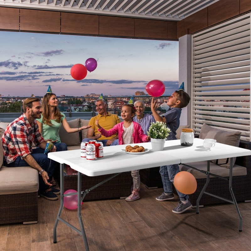 Valkoinen taittopöytä ulkokäyttöön, kompakti ja helposti kuljetettava