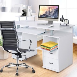 Valkoinen tietokonepöytä näppäimistötasolla ja tulostinhyllyllä