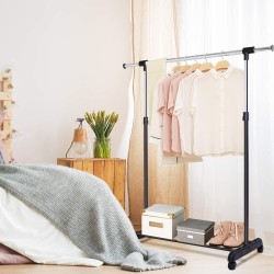 Säädettävä vaateripustin pyörillä ja alahyllyllä, musta-hopea