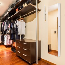 Korukaappi seinäpeilillä ja LED-valaistuksella, valkoinen