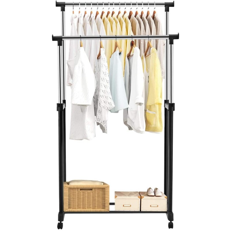 Säädettävä musta vaateripustin pyörillä ja lisähyllyllä