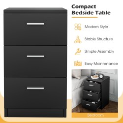 Musta yöpöytä kolmella laatikolla, kompakti ja moderni