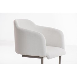 Magnus mukava keinuva vierailutuoli pehmustetulla istuimella ja selkänojalla