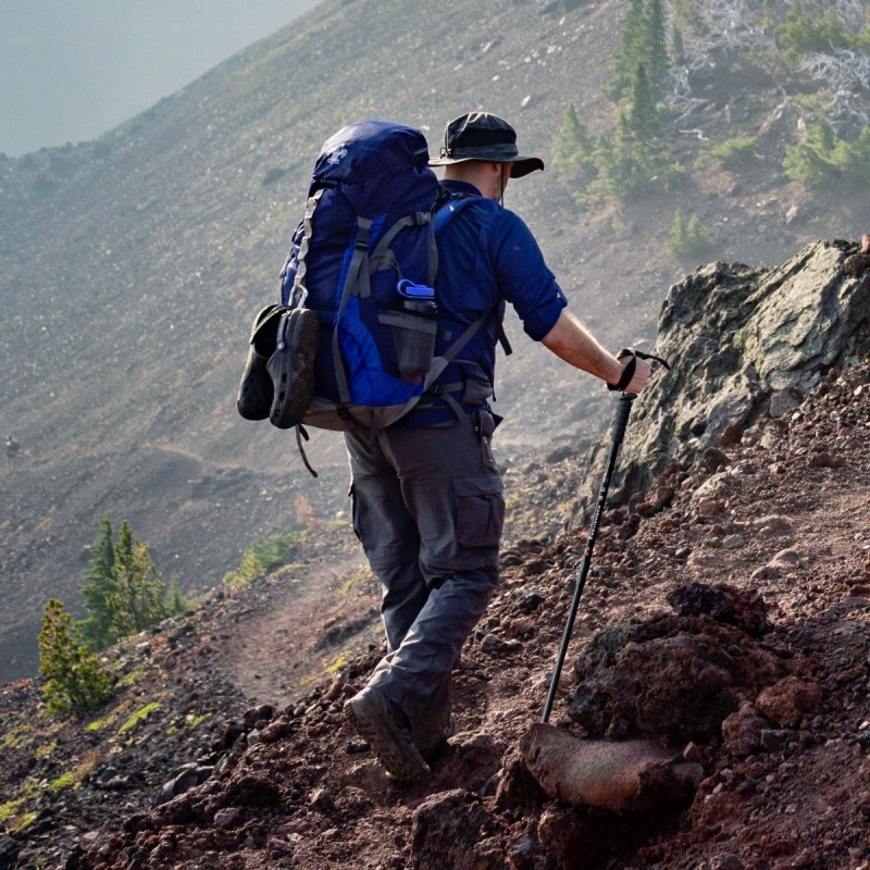 Säädettävät alumiiniset vaellussauvat musta 65-135 cm