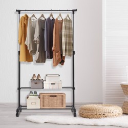 Säädettävä musta vaateteline kenkähyllyllä ja pyörillä