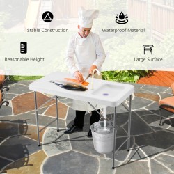 Kannettava kalojen puhdistuspöytä hanalla ja viemäriletkulla