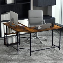 L-muotoinen ruskea tietokonepöytä kaksitasoisilla hyllyillä