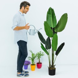 Keinotekoinen trooppinen palmupuu 160 cm, 10 lehteä, musta ruukku