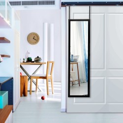 Täyspitkä musta oven päälle ripustettava peili koukuilla