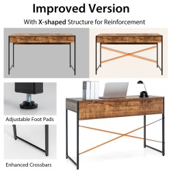 Rustiikkinen ruskea puinen työpöytä kahdella laatikolla