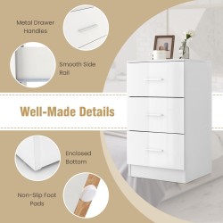 Valkoinen 3-laatikkoinen puinen lipasto kaatumisenestolla