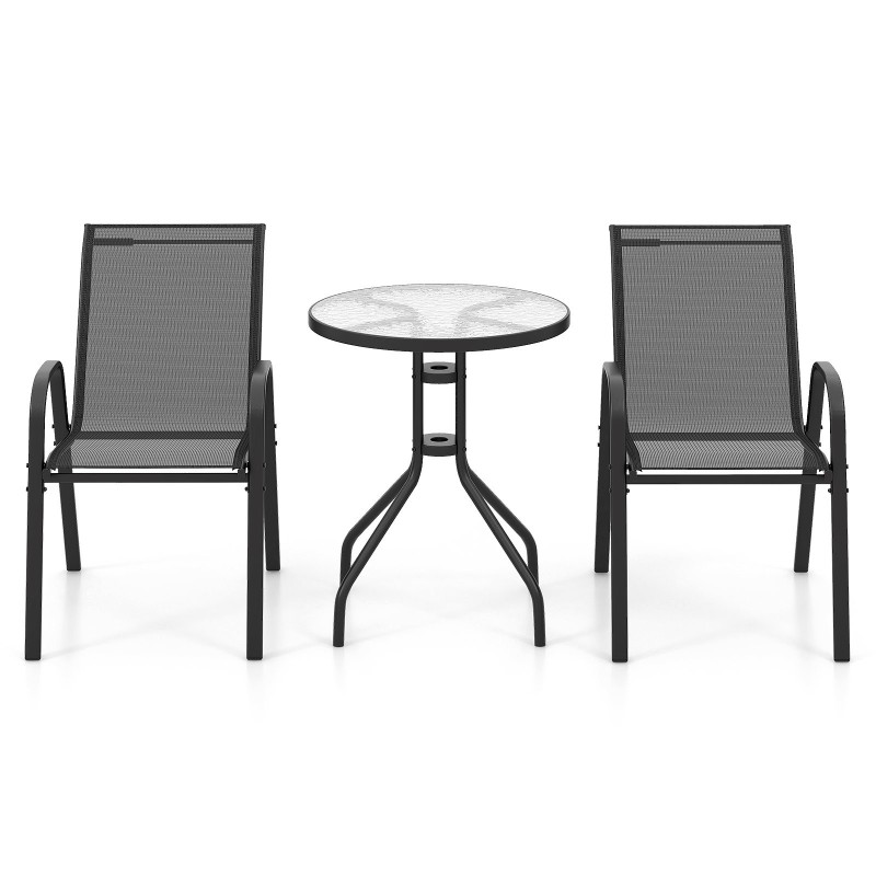Kolmen osan ulkobistrosarja harmaa pinottavilla tuoleilla