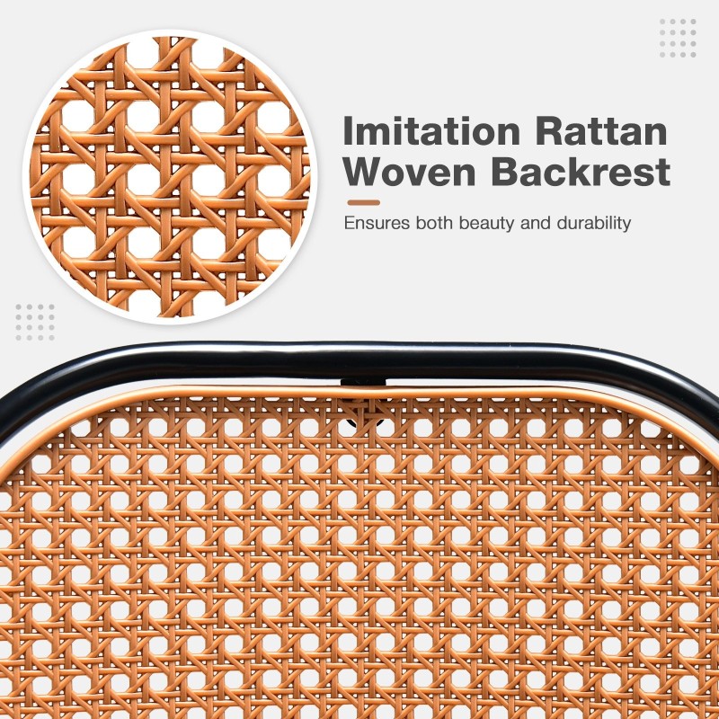 Kaksi ruskeaa PU-nahkaista baarijakkaraa rottinkiselkänojalla