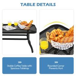 Harmaa terassikalustesetti pehmustetulla sohvalla ja sohvapöydällä