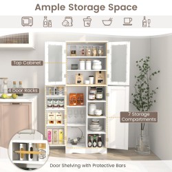 Valkoinen keittiön säilytyskaappi lasiovilla ja hyllyillä