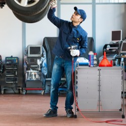 Rullakärry 12 laatikolla ja metallirungolla, läpinäkyvä