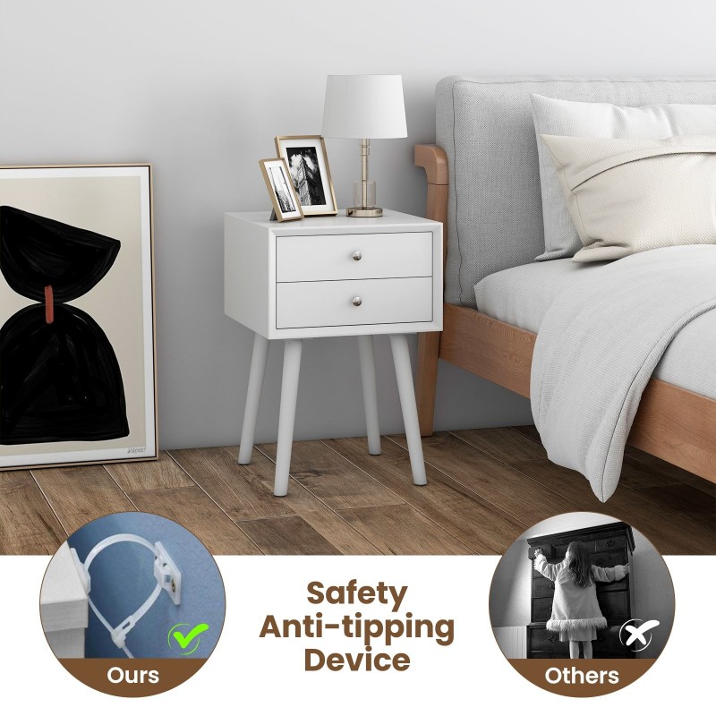 Valkoinen puinen yöpöytä kahdella laatikolla ja kumipuujaloilla