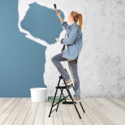 Kaksivaiheinen musta taittotikas pehmustetulla kädensijalla