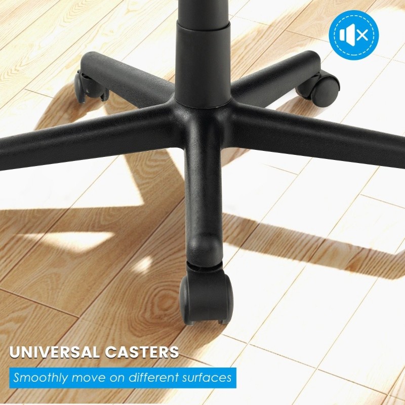 Ergonominen musta työtuoli lannerangan tuella ja keinutoiminnolla